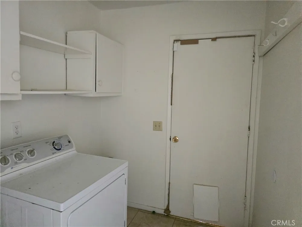 21135 Bancroft Court California City, CA 93505