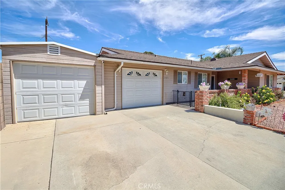 25890 Interlechen Drive Sun City, CA 92586