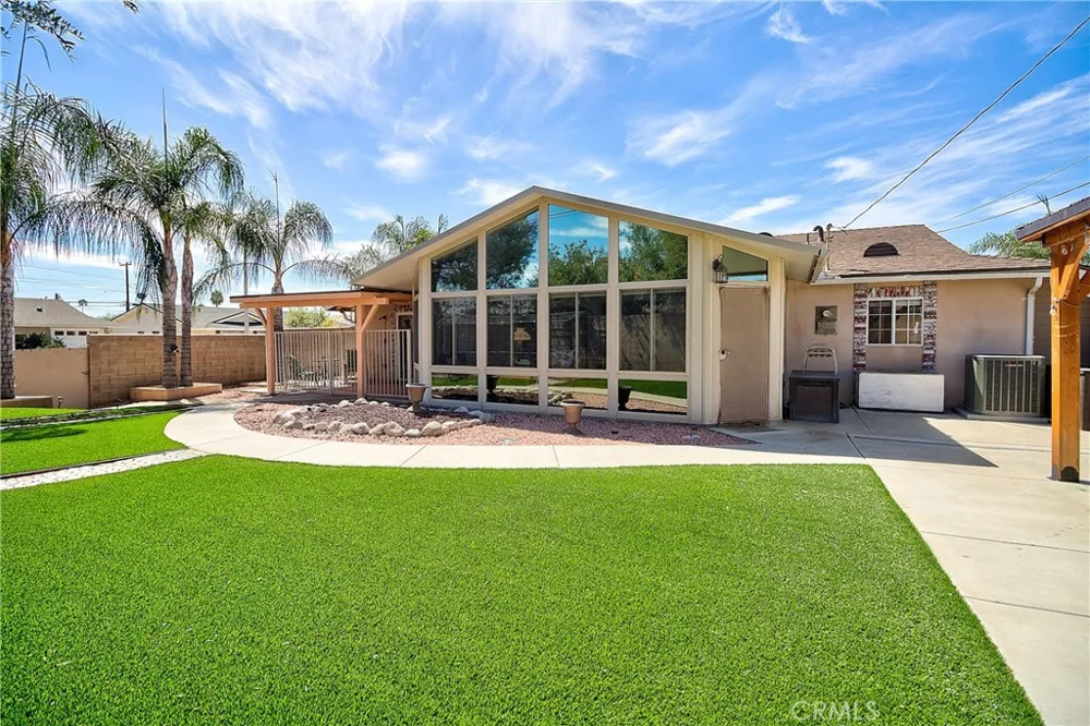 25890 Interlechen Drive Sun City, CA 92586