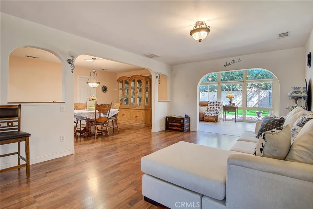 25890 Interlechen Drive Sun City, CA 92586
