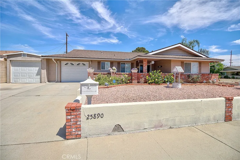 25890 Interlechen Drive Sun City, CA 92586