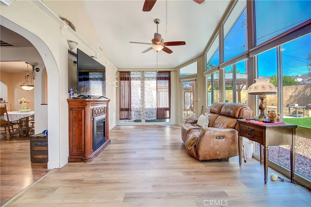 25890 Interlechen Drive Sun City, CA 92586
