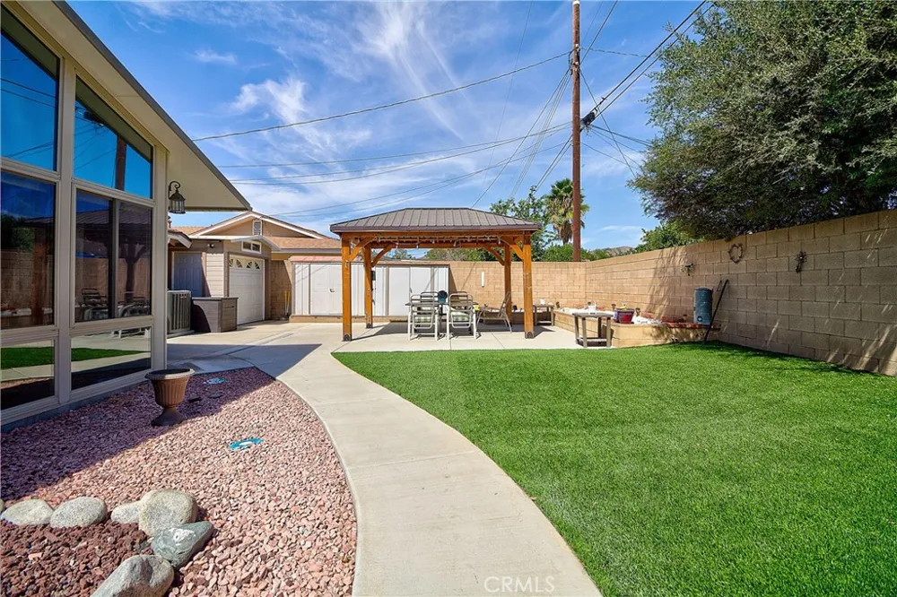 25890 Interlechen Drive Sun City, CA 92586