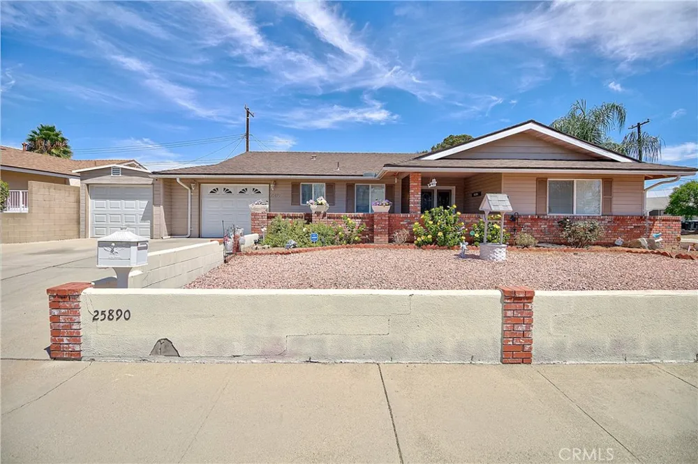 25890 Interlechen Drive Sun City, CA 92586