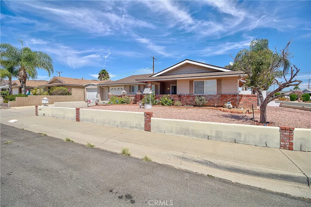 25890 Interlechen Drive Sun City, CA 92586