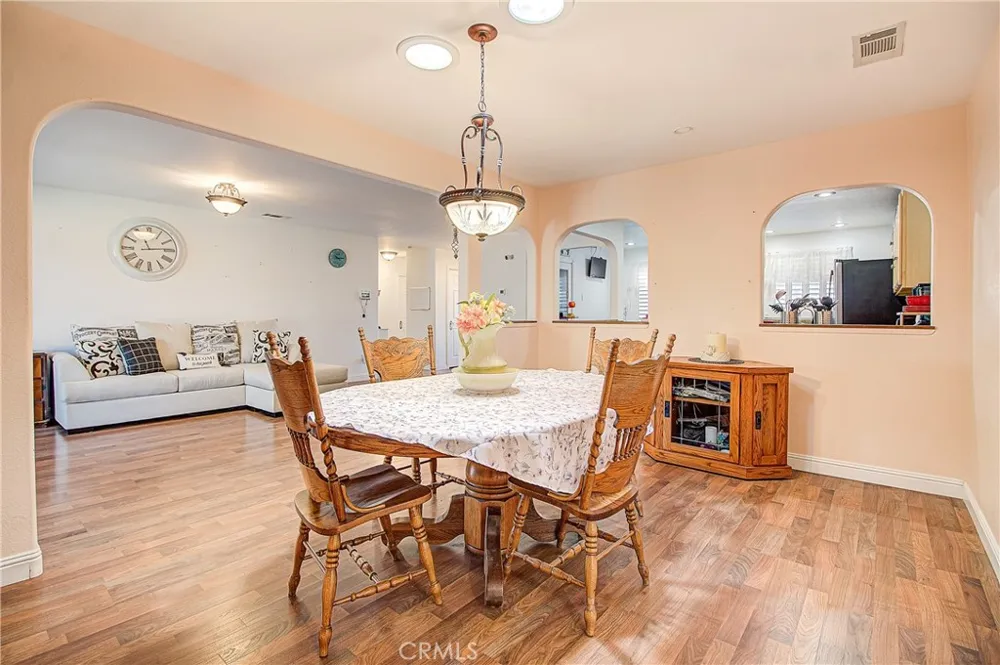 25890 Interlechen Drive Sun City, CA 92586