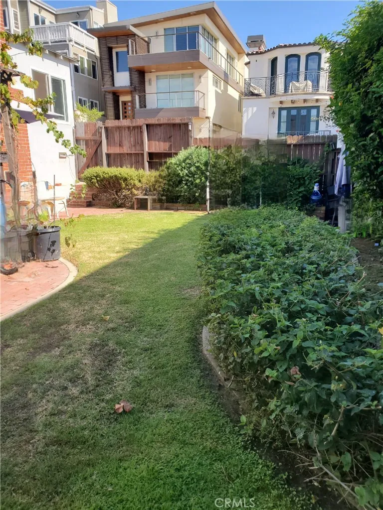 229 31st Street Manhattan Beach, CA 90266