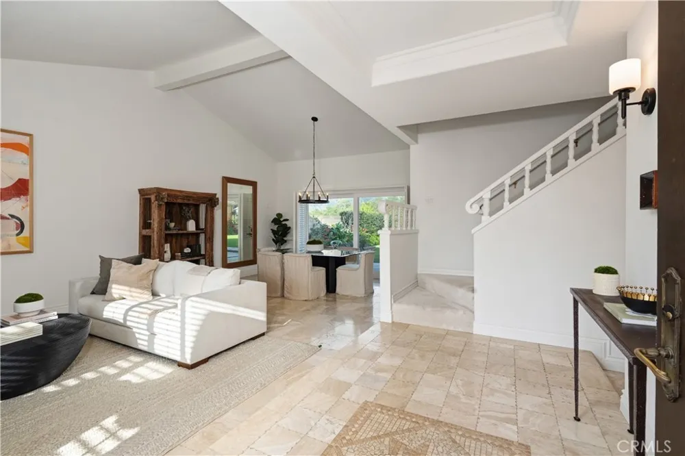 6497 Country Club Drive La Verne, CA 91750