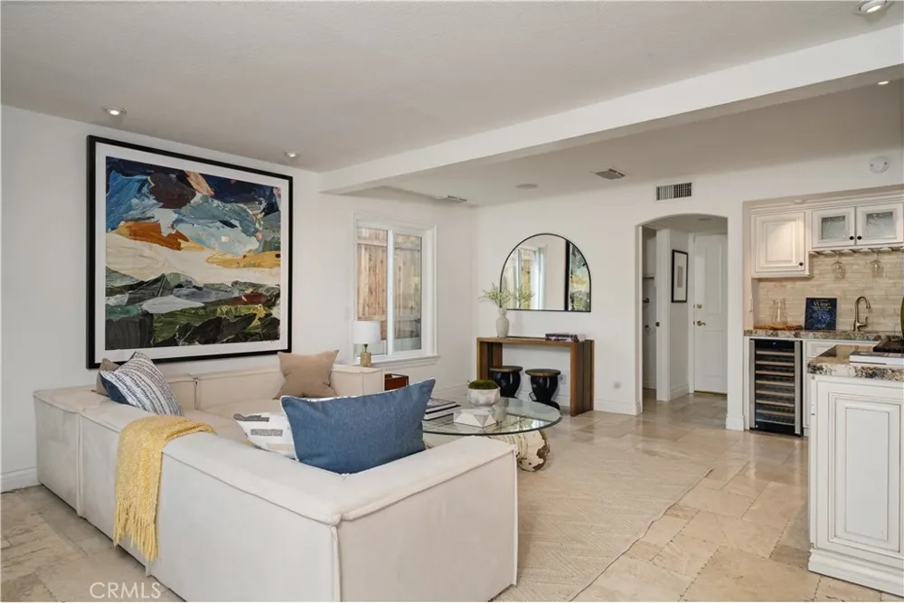 6497 Country Club Drive La Verne, CA 91750