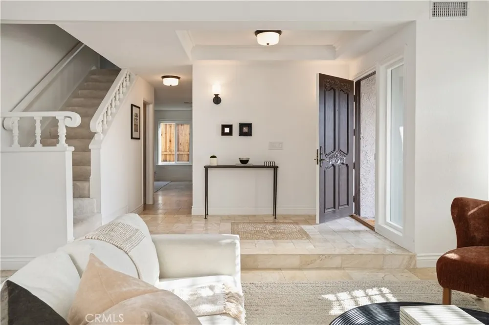 6497 Country Club Drive La Verne, CA 91750