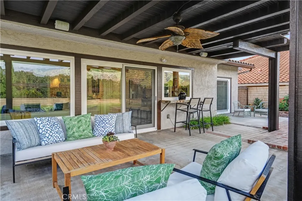 6497 Country Club Drive La Verne, CA 91750