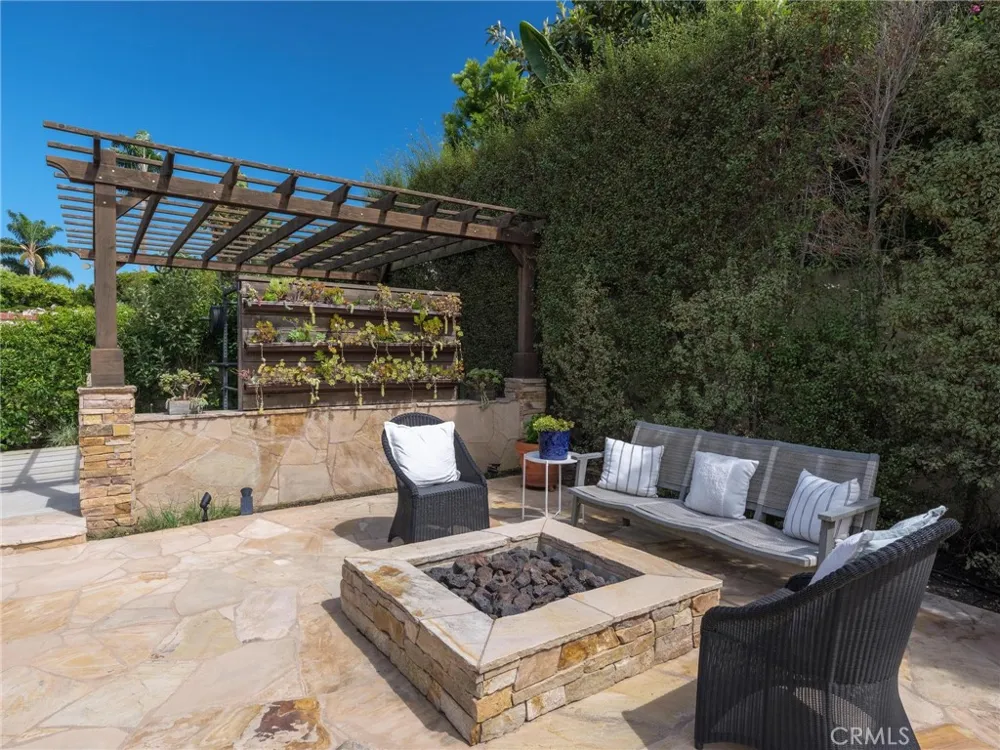 436 Via Media Palos Verdes Estates, CA 90274