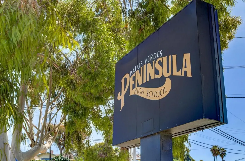 436 Via Media Palos Verdes Estates, CA 90274