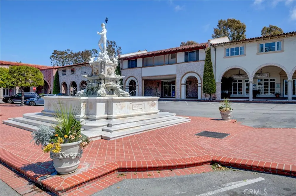 436 Via Media Palos Verdes Estates, CA 90274
