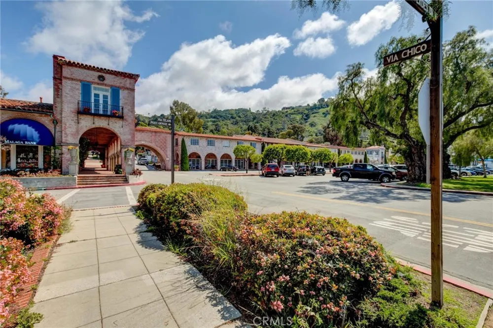 436 Via Media Palos Verdes Estates, CA 90274