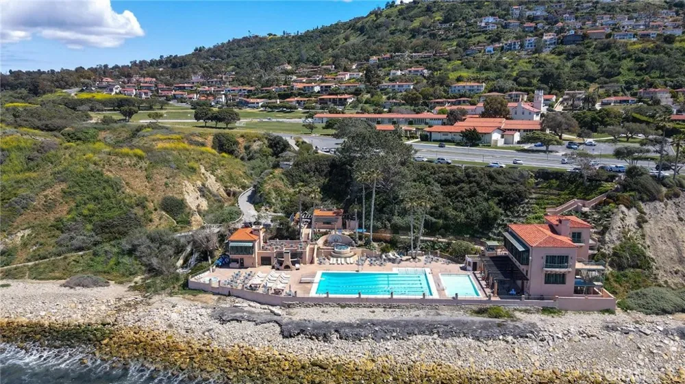 436 Via Media Palos Verdes Estates, CA 90274