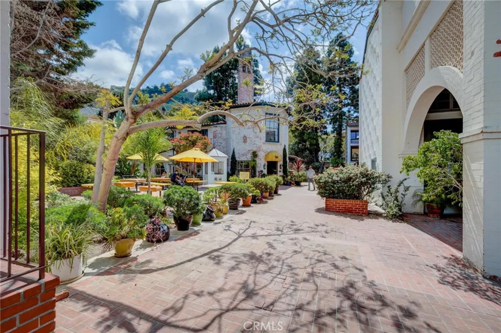 436 Via Media Palos Verdes Estates, CA 90274