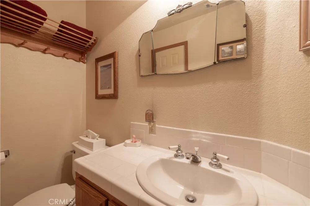 444 Elysian Big Bear City, CA 92314