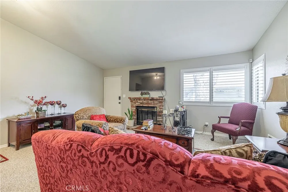 43729 La Paz Lancaster, CA 93535