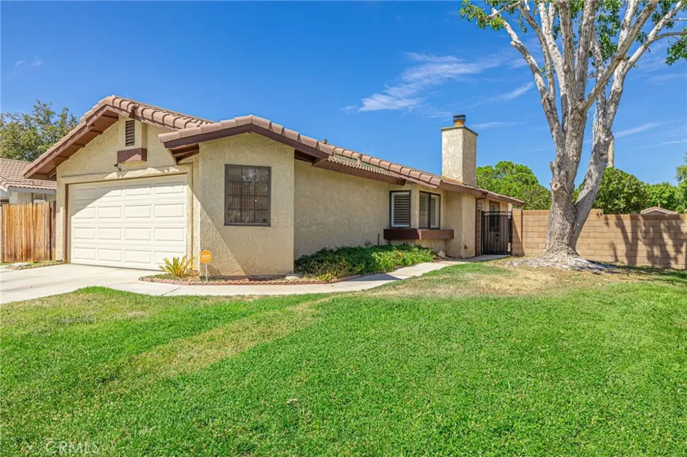 43729 La Paz Lancaster, CA 93535