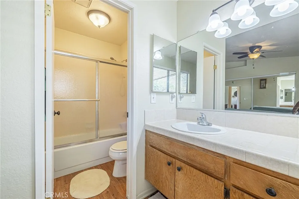 43729 La Paz Lancaster, CA 93535