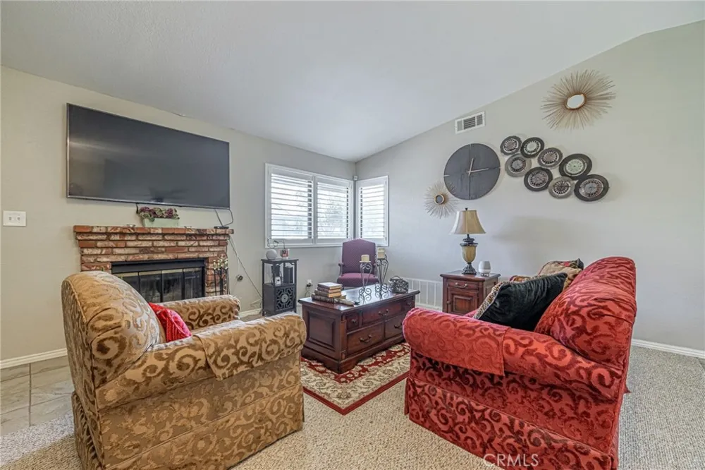 43729 La Paz Lancaster, CA 93535