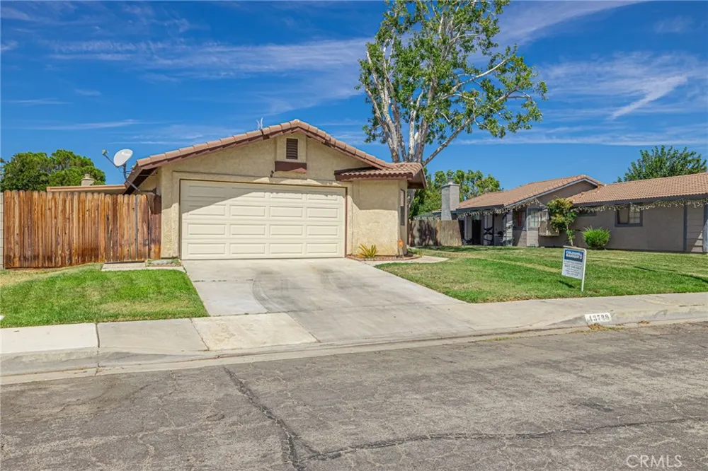 43729 La Paz Lancaster, CA 93535