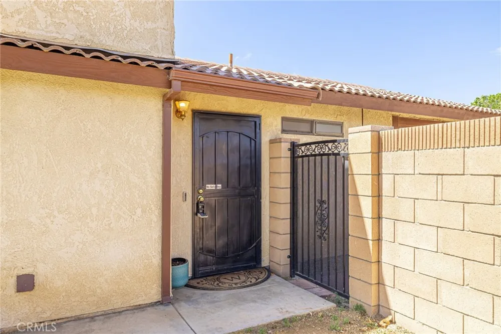 43729 La Paz Lancaster, CA 93535
