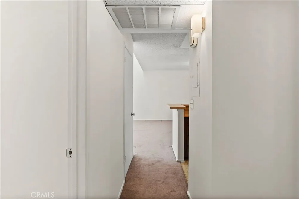 18645 Hatteras St #234 Tarzana, CA 91356