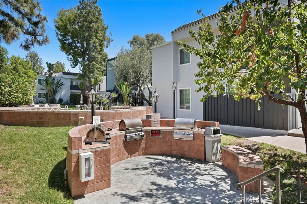 18645 Hatteras St #234 Tarzana, CA 91356
