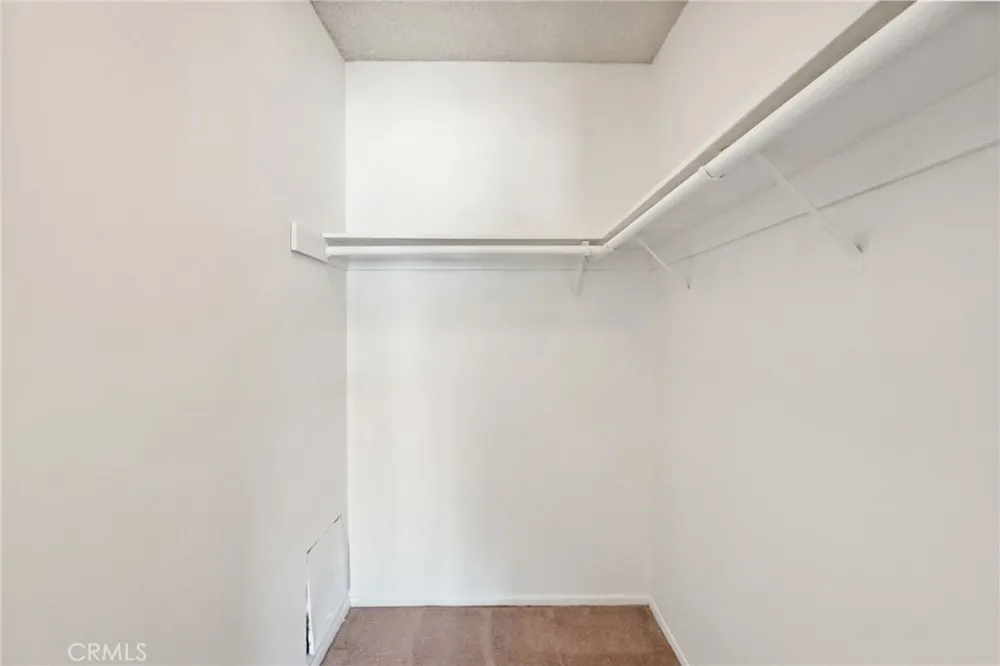 18645 Hatteras St #234 Tarzana, CA 91356