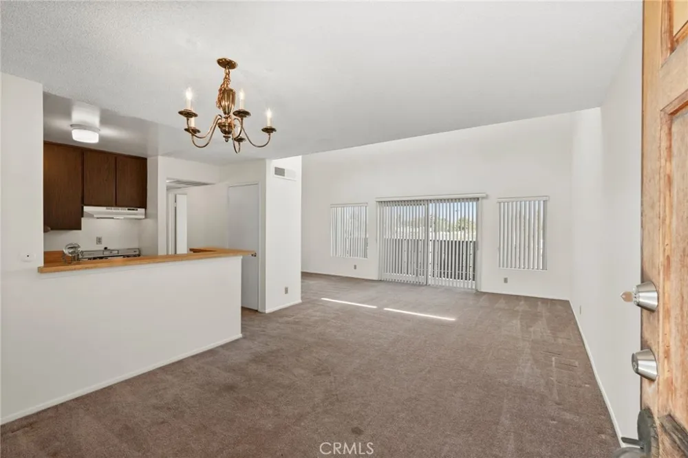 18645 Hatteras St #234 Tarzana, CA 91356