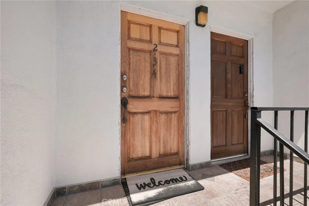 18645 Hatteras St #234 Tarzana, CA 91356