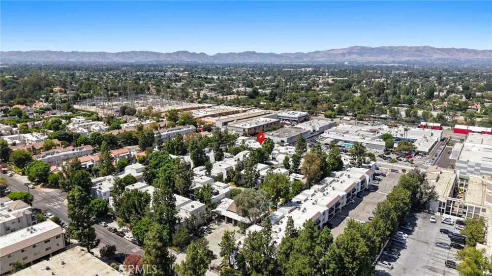 18645 Hatteras St #234 Tarzana, CA 91356