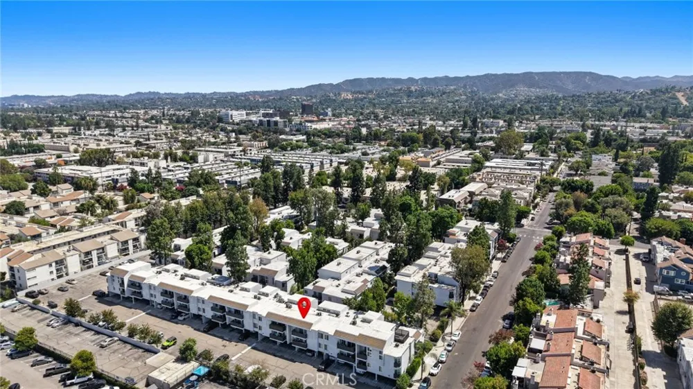 18645 Hatteras St #234 Tarzana, CA 91356