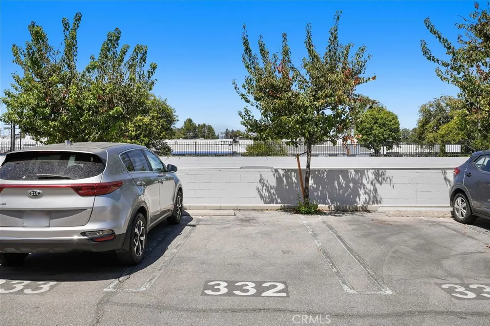 18645 Hatteras St #234 Tarzana, CA 91356