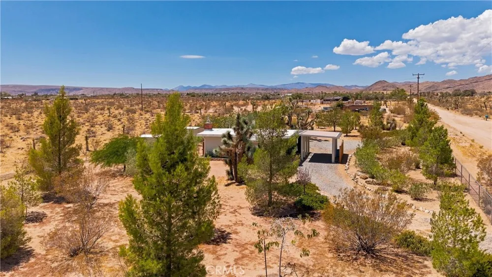 56713 Lowe Yucca Valley, CA 92284