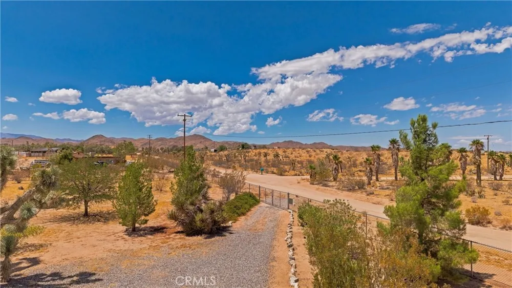 56713 Lowe Yucca Valley, CA 92284