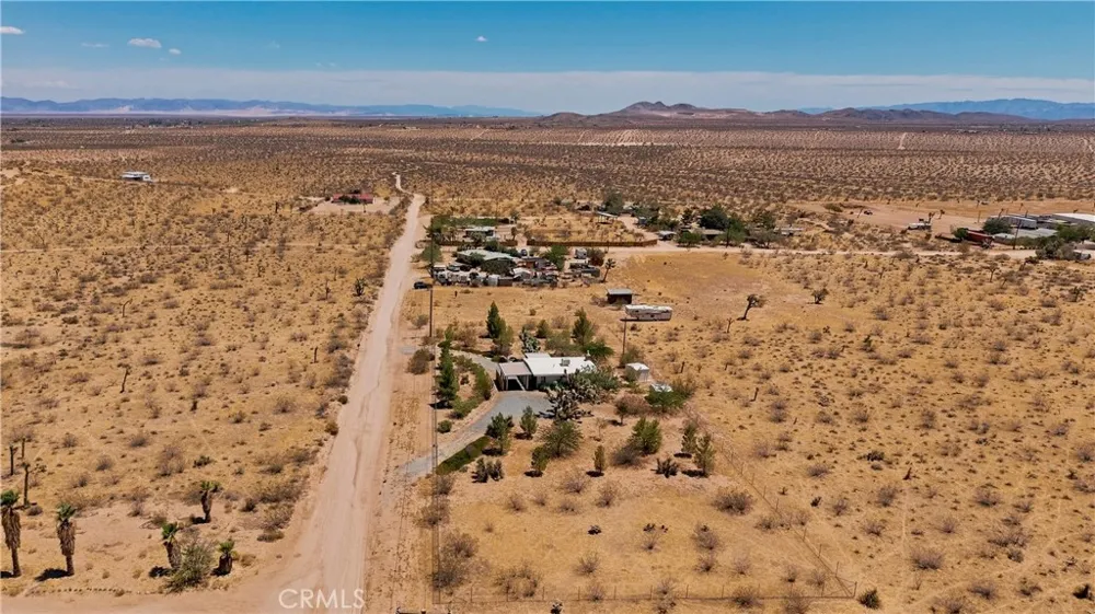 56713 Lowe Yucca Valley, CA 92284