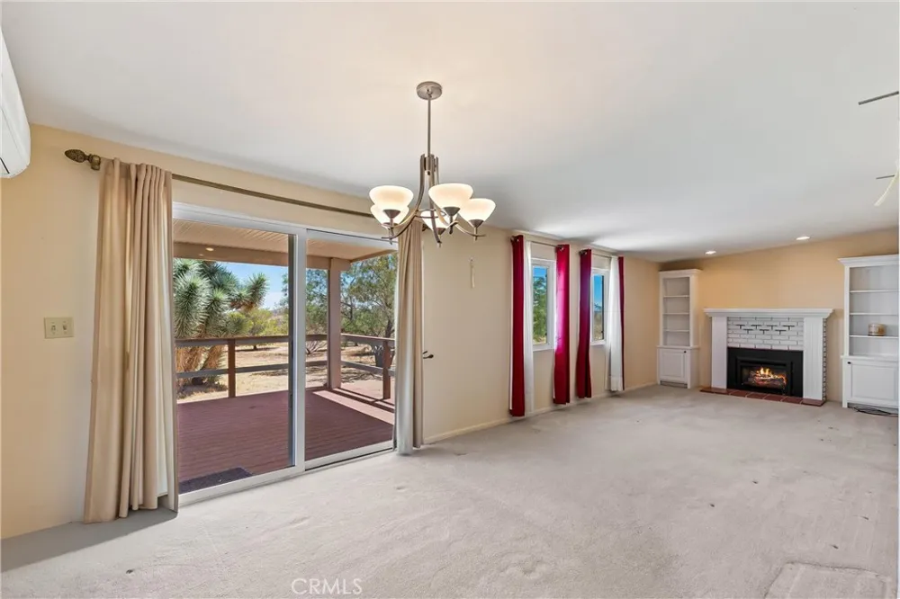 56713 Lowe Yucca Valley, CA 92284