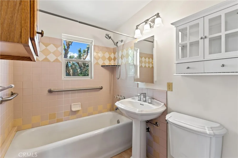 56713 Lowe Yucca Valley, CA 92284