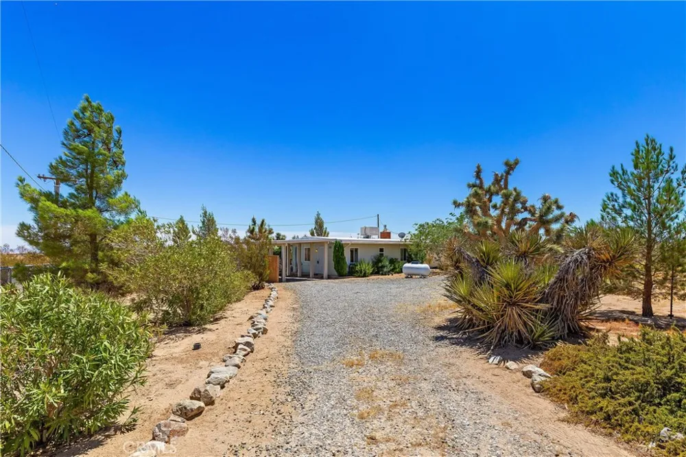 56713 Lowe Yucca Valley, CA 92284
