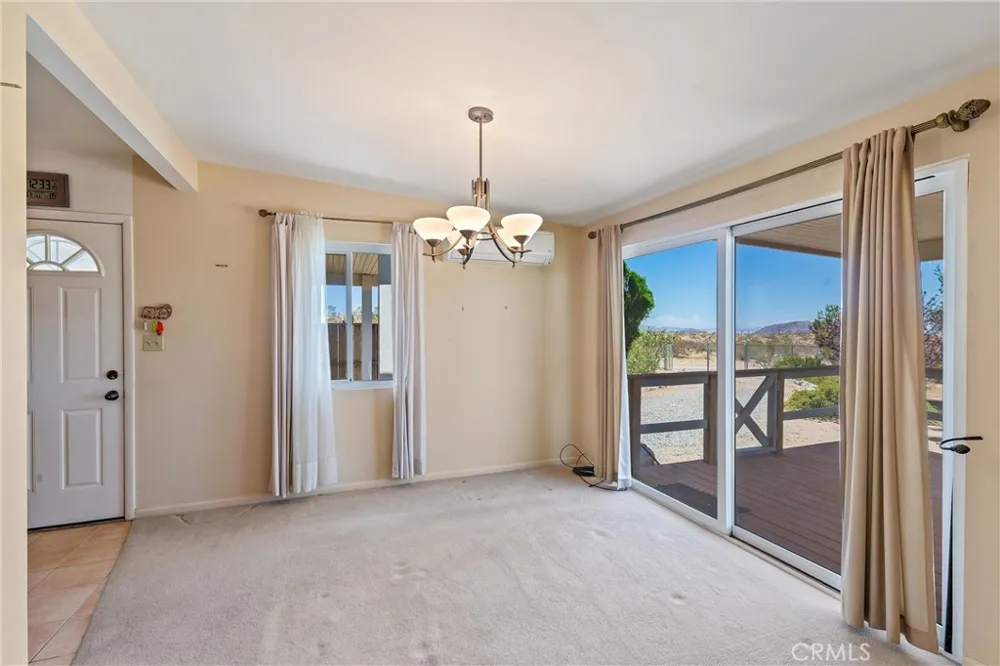 56713 Lowe Yucca Valley, CA 92284