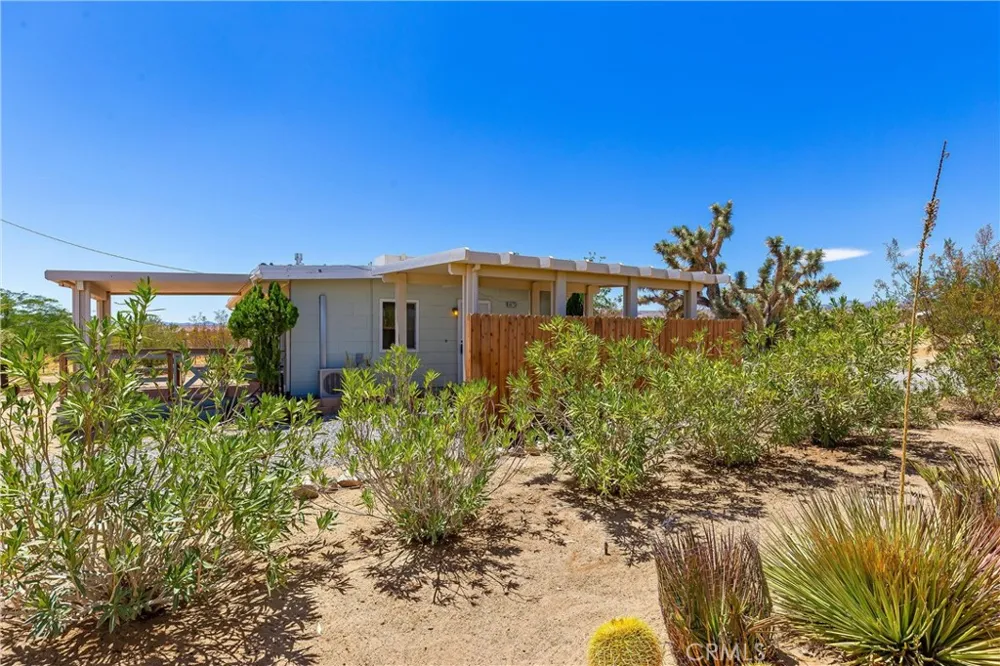 56713 Lowe Yucca Valley, CA 92284