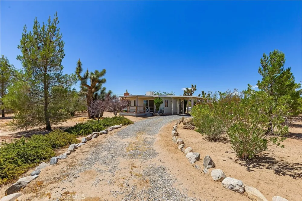 56713 Lowe Yucca Valley, CA 92284