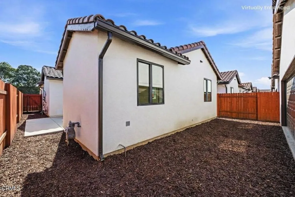 1131 W 2nd Street Oxnard, CA 93030