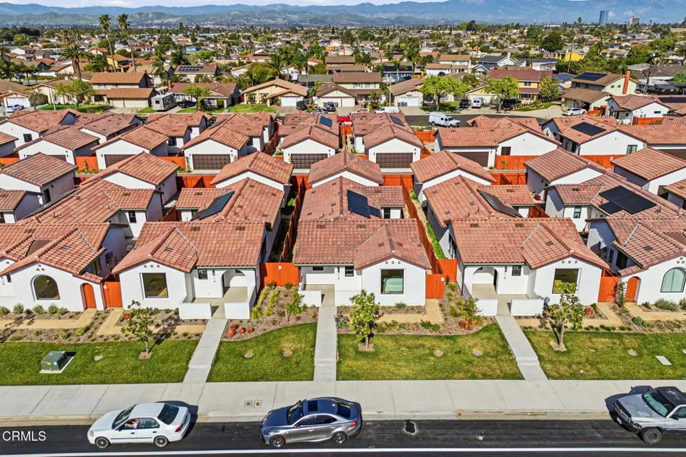 1131 W 2nd Street Oxnard, CA 93030