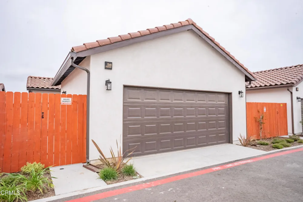 1141 W 2nd Street Oxnard, CA 93030
