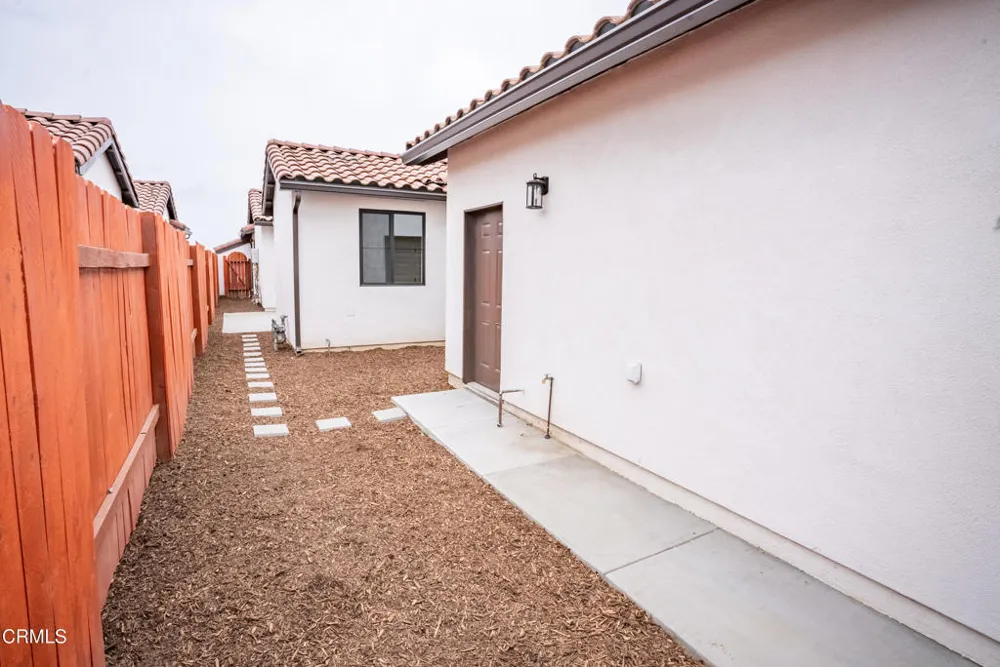 1141 W 2nd Street Oxnard, CA 93030