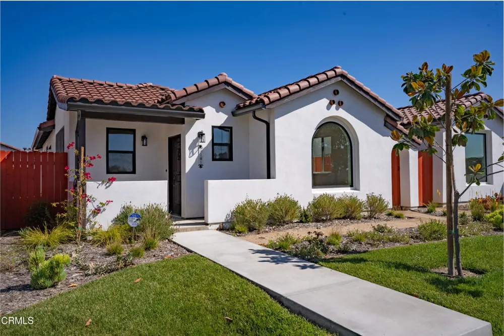 1141 W 2nd Street Oxnard, CA 93030